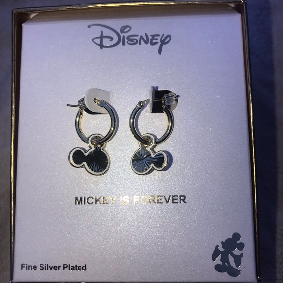 NIB ~ Disney Mickey Earrings - Picture 1 of 3